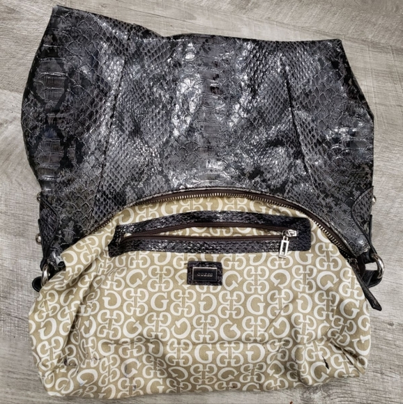 Guess Snakeskin Print Medium Size Purse in Grey & Black - Picture 9 of 14
